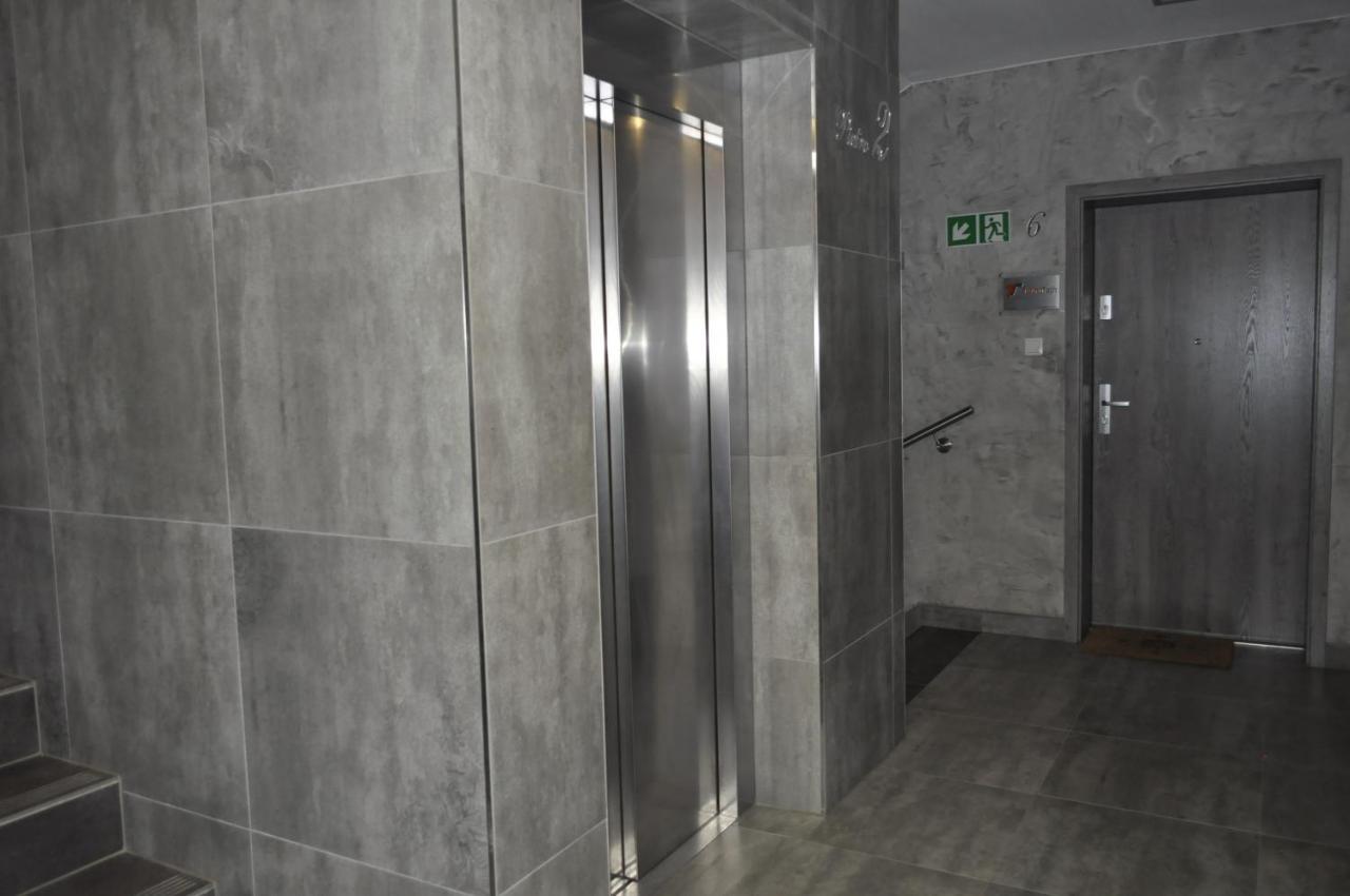 Apartament W Centrum Zielona Góra Exteriör bild