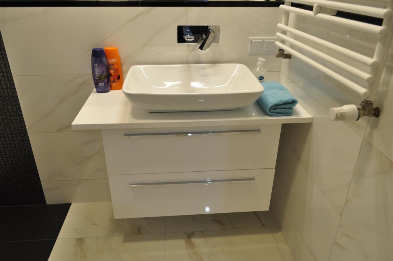 Apartament W Centrum Zielona Góra Exteriör bild